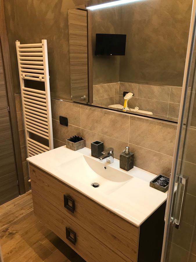 Sforza Apartment Near Duomo ميلان المظهر الخارجي الصورة