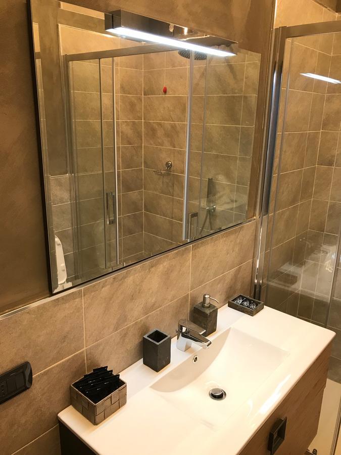 Sforza Apartment Near Duomo ميلان الغرفة الصورة