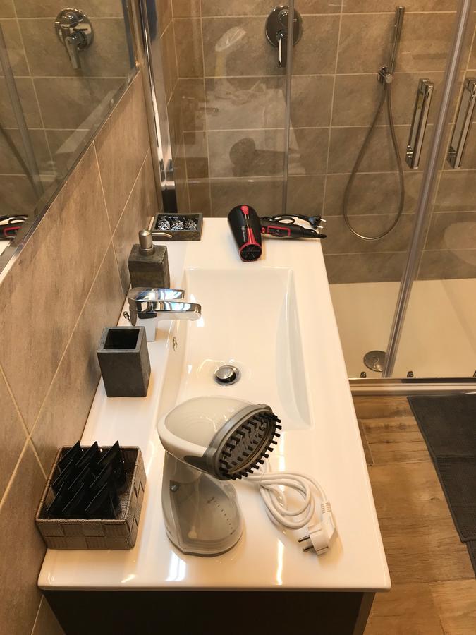 Sforza Apartment Near Duomo ميلان المظهر الخارجي الصورة