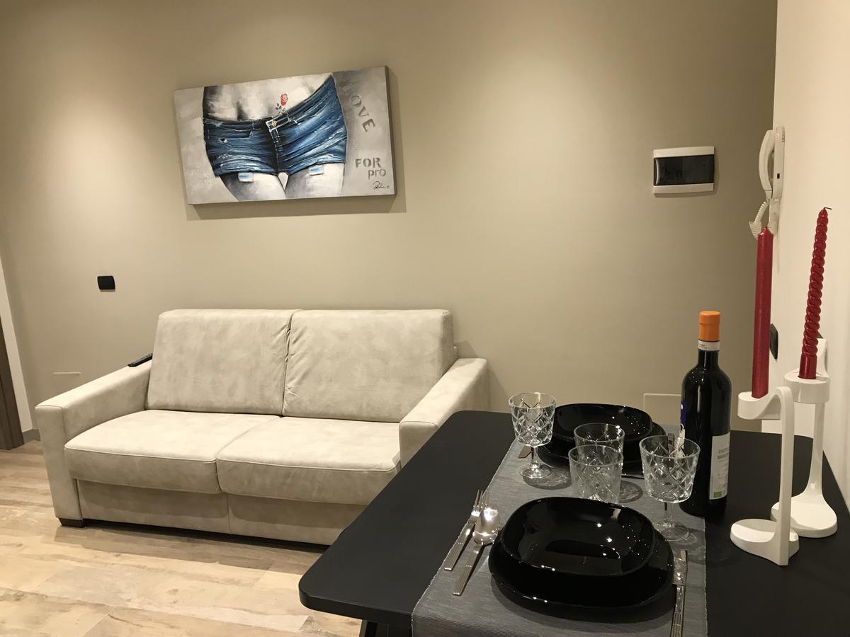 Sforza Apartment Near Duomo ميلان المظهر الخارجي الصورة